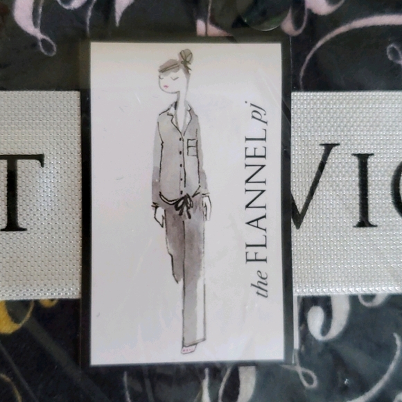 VICTORIA'S SECRET FLANNEL PJ SIZE M - Picture 1 of 5